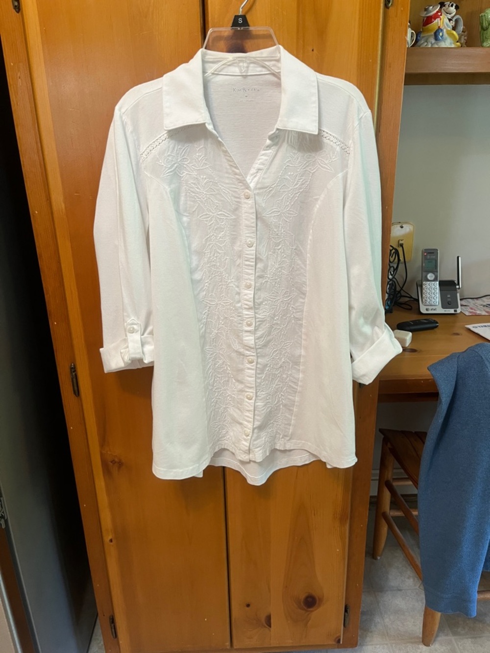 Kim Rogers White Classic button down top with roll up button sleeves-M